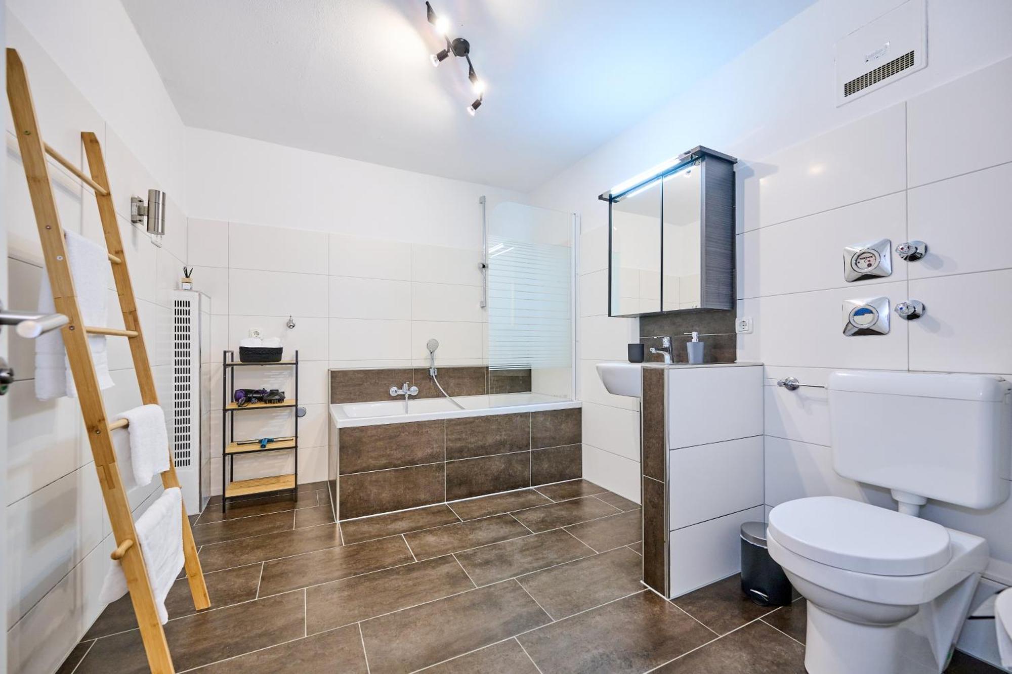 Apanoxa Homes I Zentral I Geschaefts- Und Monteurswohnung Straubing Exterior photo